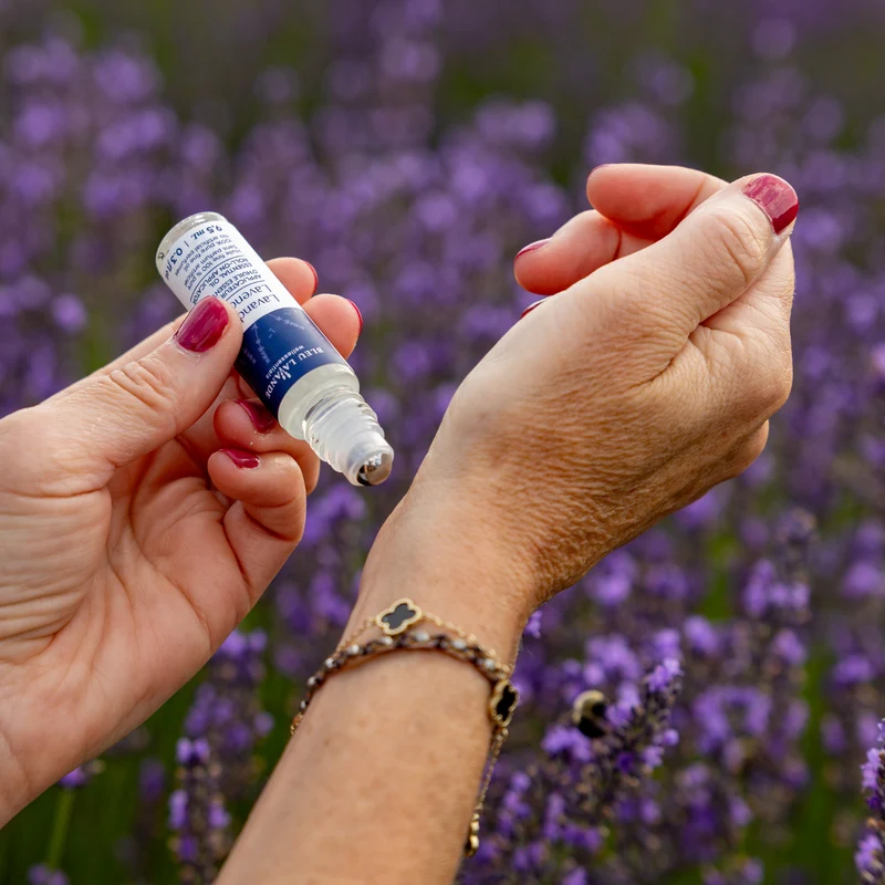 Applicateur à bille d’huile essentielle de lavande fine