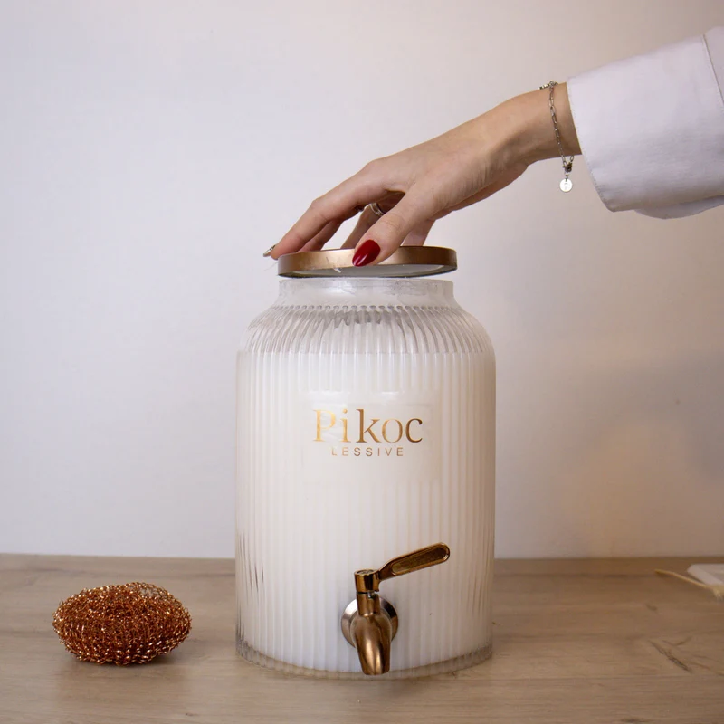 Fontaine à Lessive et son Éco-Recharge - Éclat d'Iris