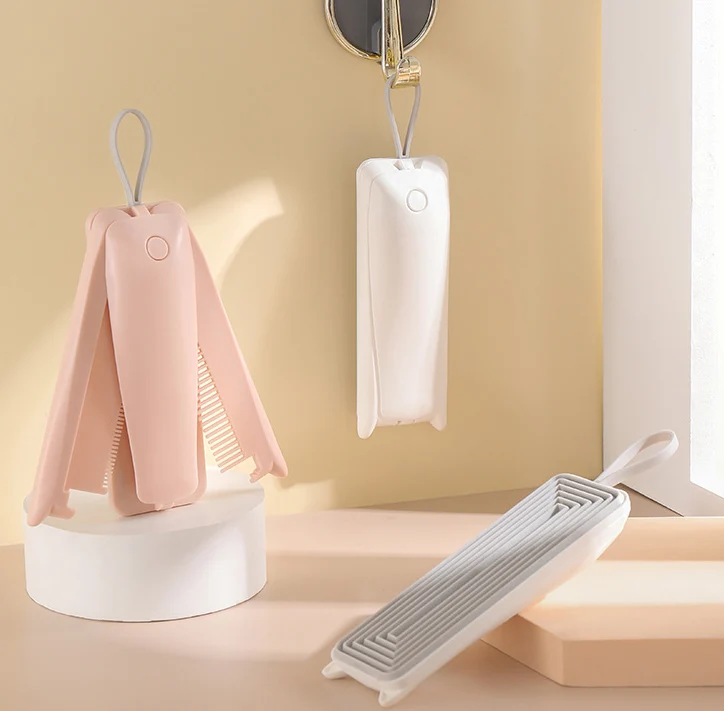 Pet hair removal brush
