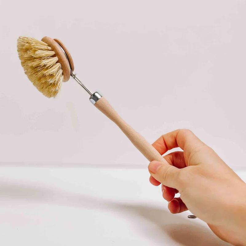 La Brosse à Vaisselle en Bois – Pour une cuisine saine et naturelle